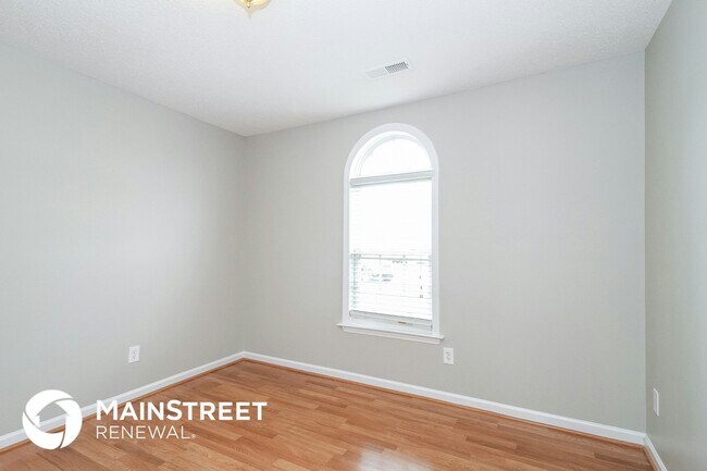Building Photo - 620 Wallridge Dr