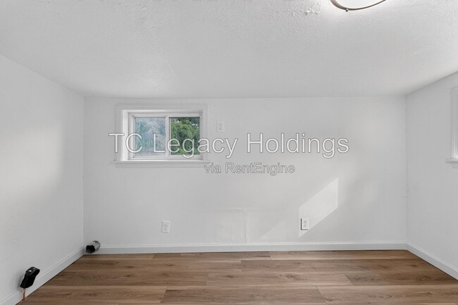 Building Photo - 138 Austin Ave