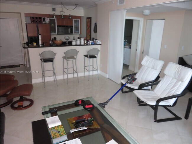Building Photo - 335 S Biscayne Blvd