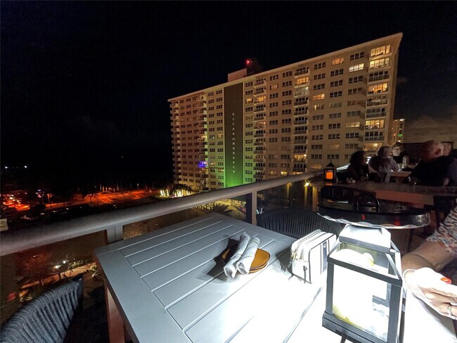 Building Photo - 133 N Pompano Beach Blvd