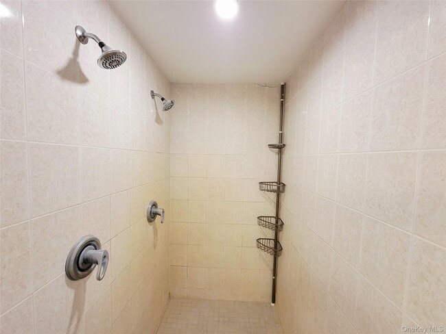 Building Photo - 41 NY-208