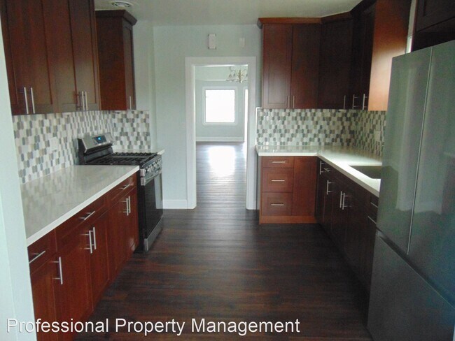 Building Photo - 2 br, 1 bath House - 2550 Clinton Avenue