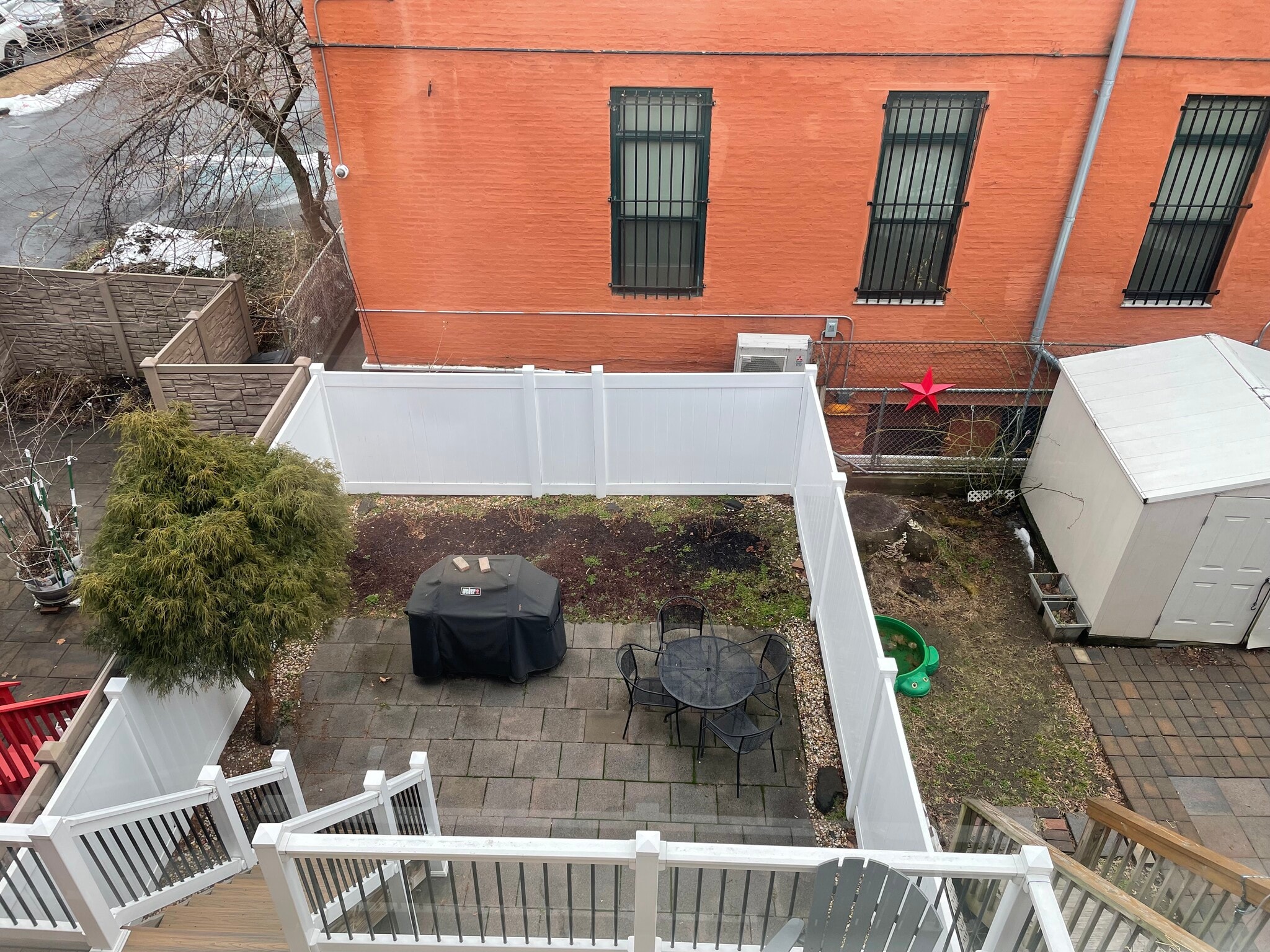 Building Photo - 3446 Corlear Ave