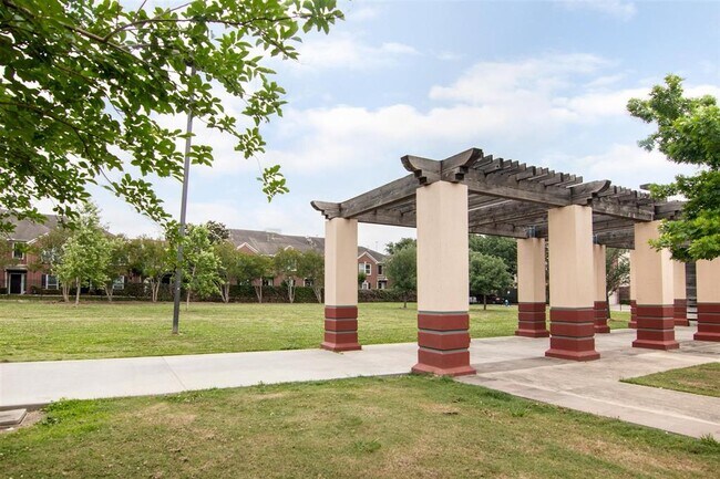 Building Photo - 2236 Ann St