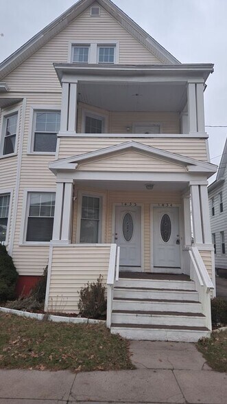 Primary Photo - 1432 Ella T Grasso Blvd