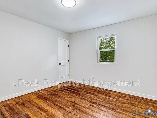 Building Photo - 2005 2nd Ave