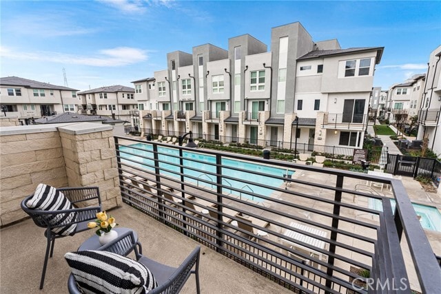 Building Photo - 1323 W Cara Dr
