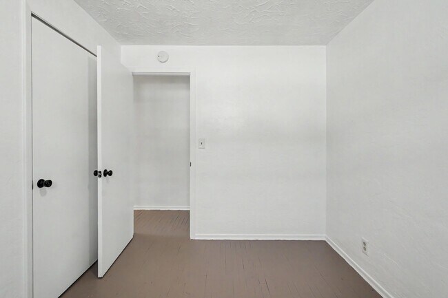 Building Photo - 2519-2521 Hyde Ct SE