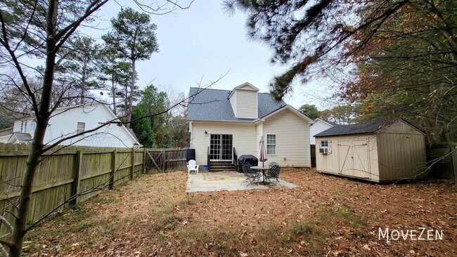 Building Photo - 1721 E Lenoir St