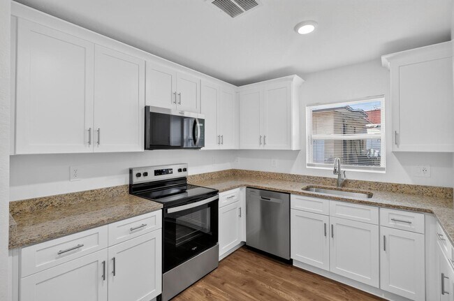 Building Photo - 2435 5th St NE