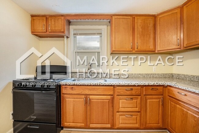 Building Photo - 7520 Orchard Ave