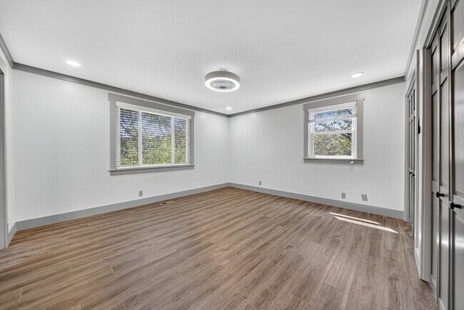 Building Photo - 3390 Tyree Springs Rd
