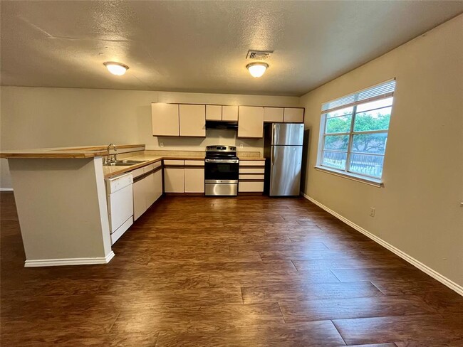 Building Photo - 1841 River Crossing Cir