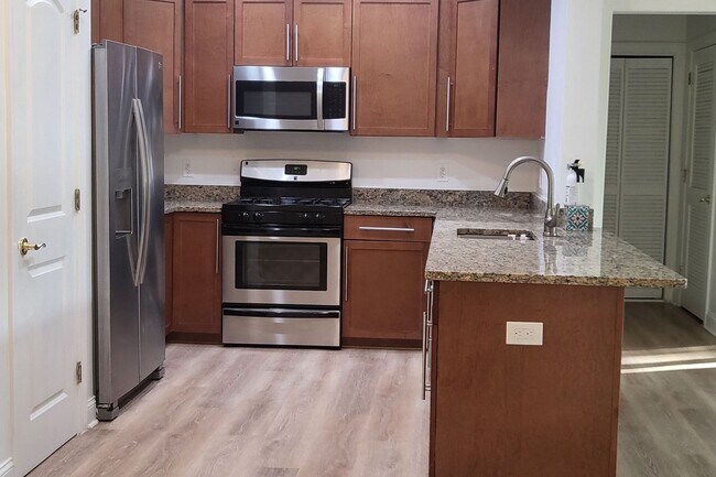 Building Photo - 1113 Windsor Park Ct