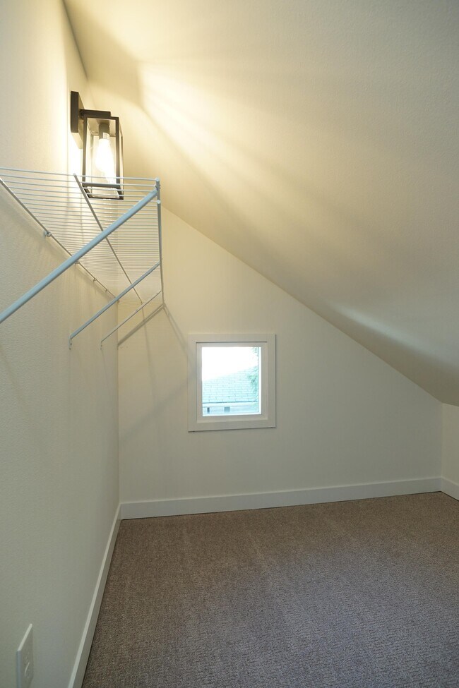 Building Photo - 2922 S Adams St