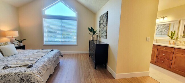 Building Photo - 1146 Rosebriar Way