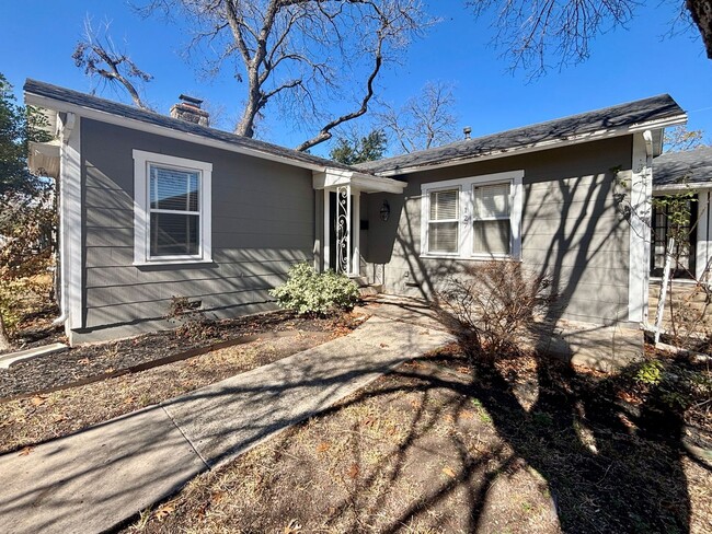 Building Photo - Welcome to your New Home! A charming open ...