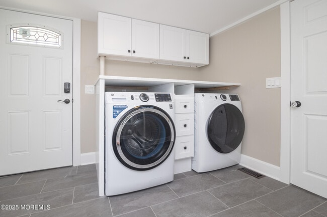 Building Photo - 30 Conover St