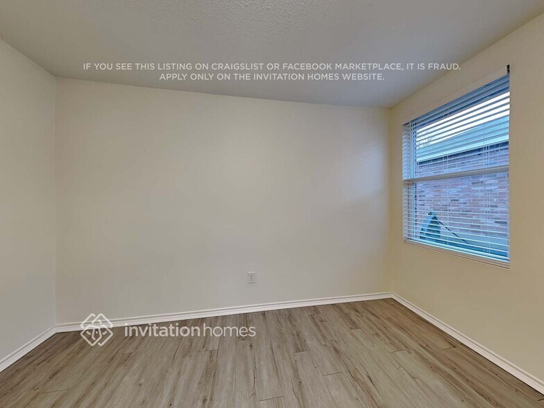 Building Photo - 1104 Scenic Hills Dr