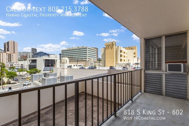Building Photo - 818 S King St