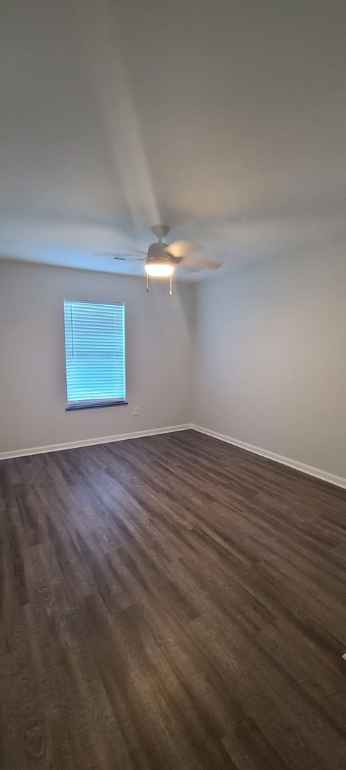 Building Photo - 104 Coachman Ln