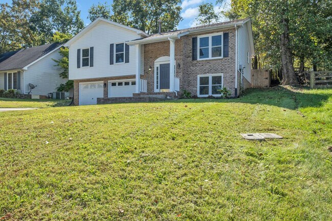 Building Photo - 2270 Ermine Dr