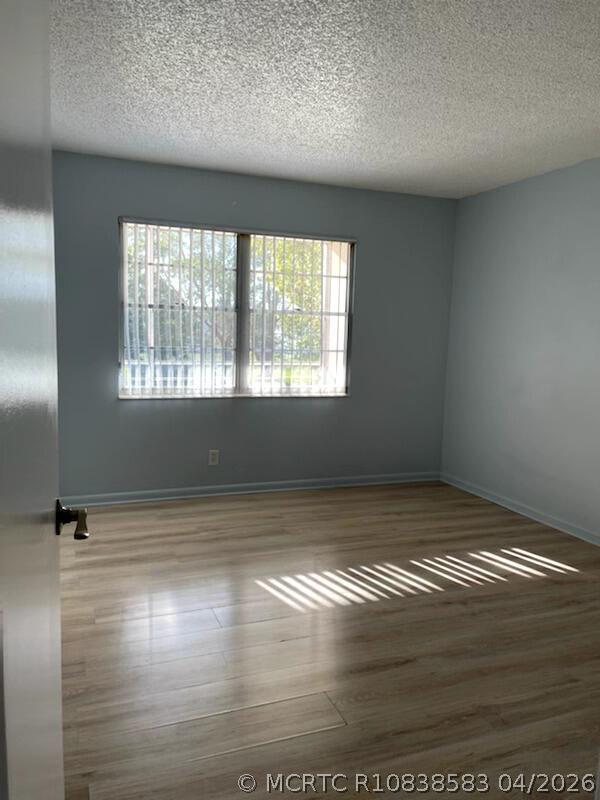 Building Photo - 3034 Ellesmere B