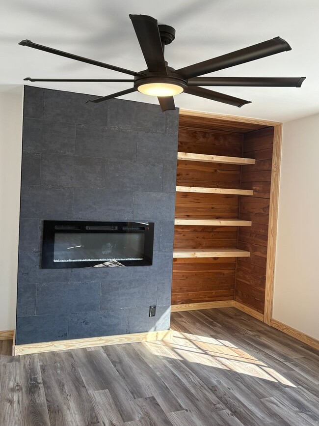 Building Photo - 502 W Lexington Ave