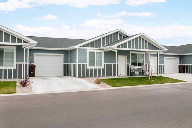 Single level patio home with attached garage - Country West Patio Home Apartments