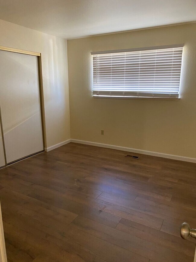 Building Photo - Coming Soon - Beautifully remodeled 5 bed/...