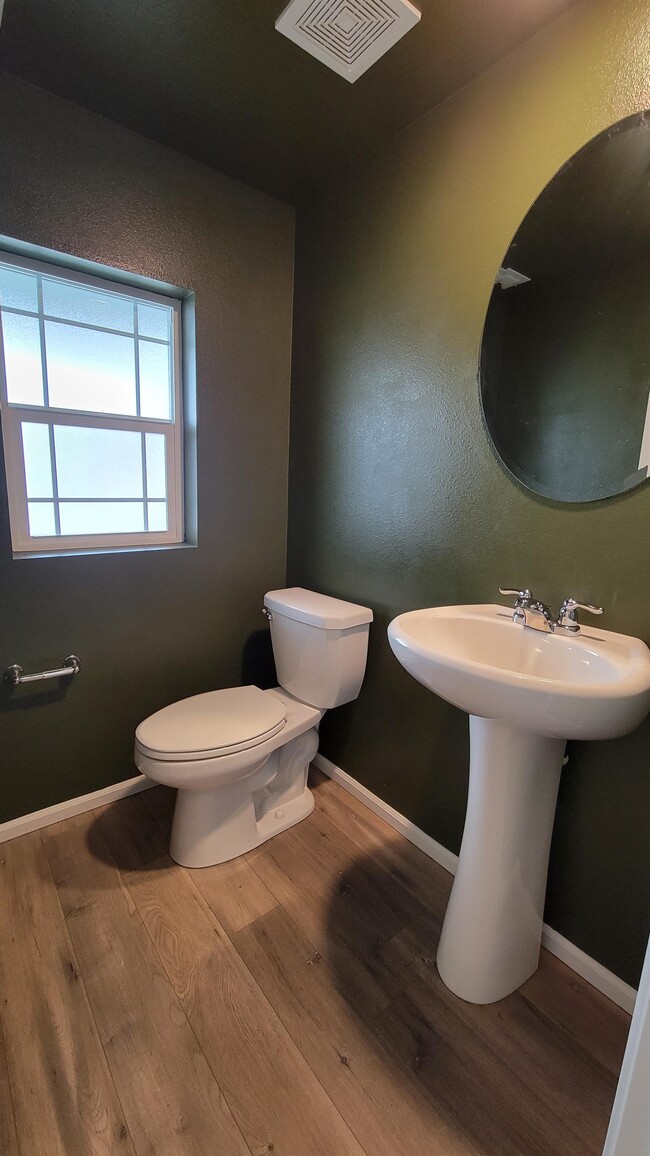 Building Photo - 7926 34th Pl NE