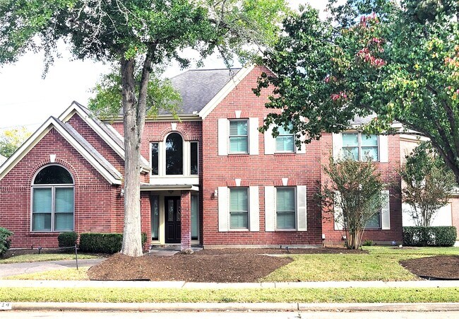 Building Photo - 2214 Old S Dr