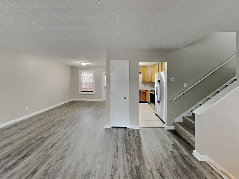 Building Photo - 3109 Aberdeen Way