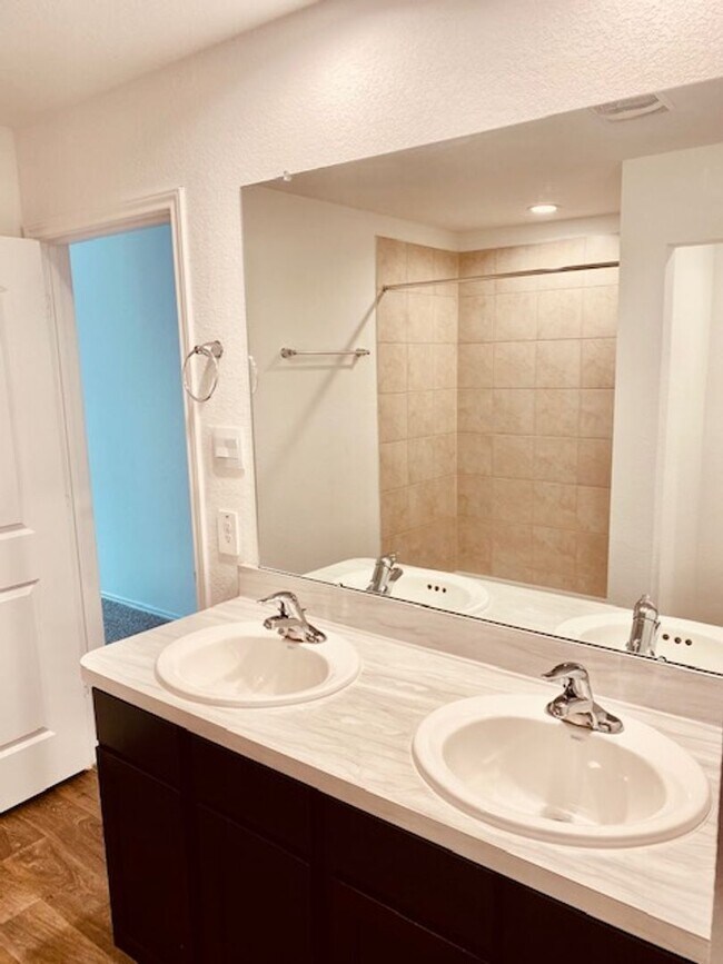 Building Photo - . BEAUTIFUL BRAND NEW 3 BEDROOM BATH HOME ...