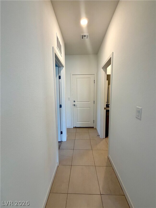 Building Photo - 11377 Sonny Miller Ct