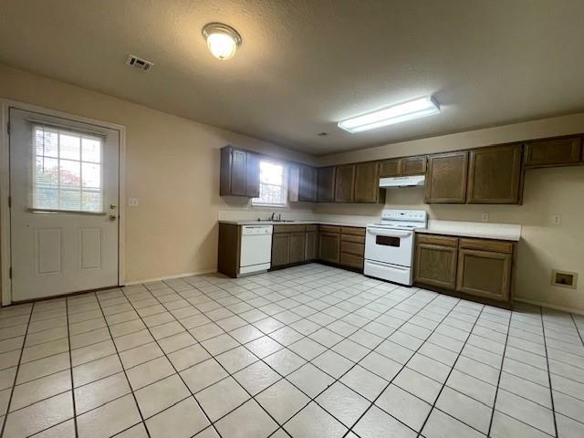 Building Photo - 5 Jonquilla Way