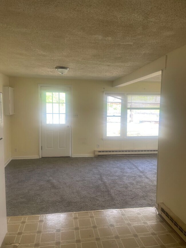 Building Photo - Highwater28