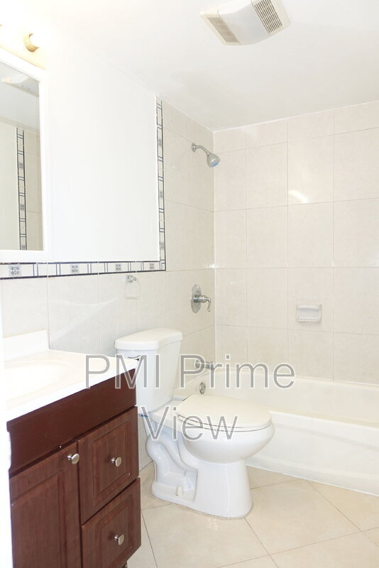 Building Photo - 495 NW 72nd Ave