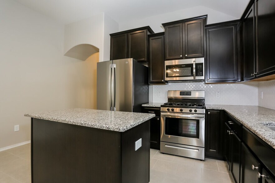 Building Photo - 1104 Bight Ct