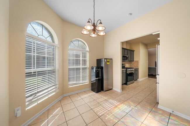 Building Photo - 15519 Elm Leaf Pl