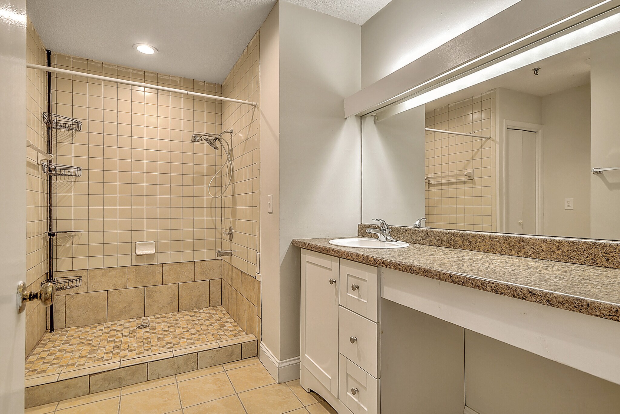 Building Photo - 109 Beechnut St