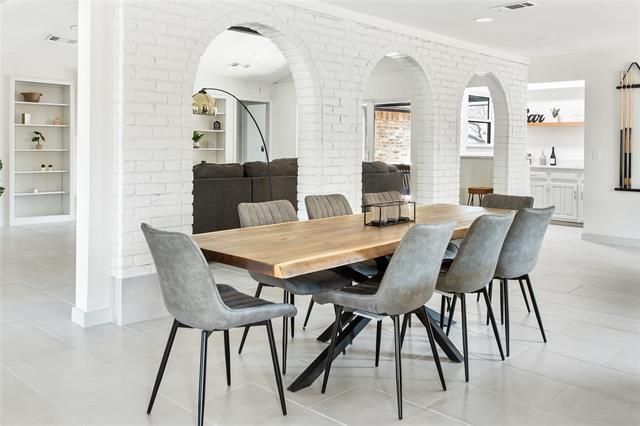 Building Photo - 2212 Parkhaven Dr