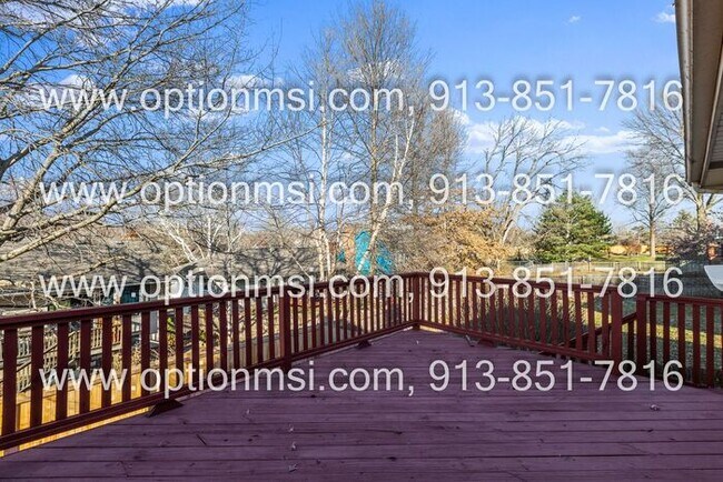 Building Photo - Lenexa West Subdivision
