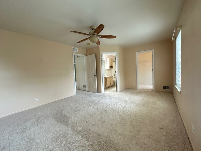 Building Photo - 2577 Warm Springs Ln