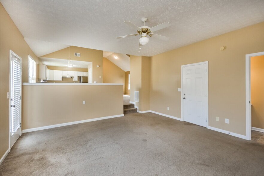 Building Photo - 735 Compton Ln