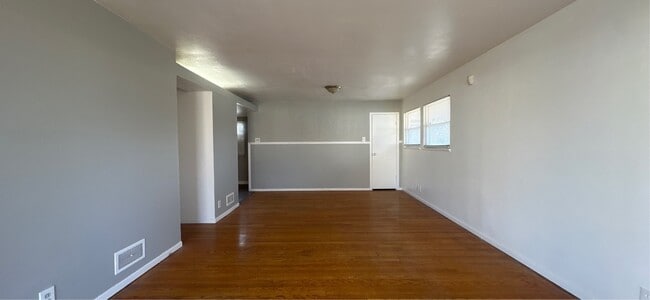 Building Photo - 10748 Spring Garden Dr