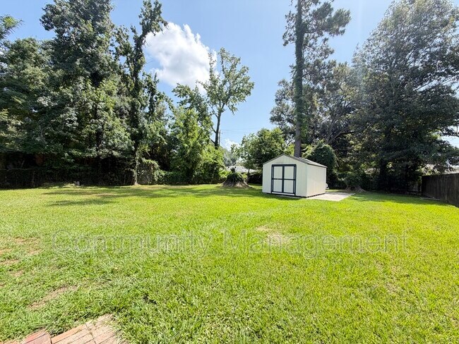 Building Photo - 1442 Clinton Dr