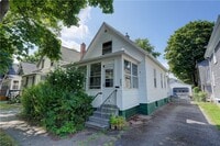 Building Photo - 284 Benton St