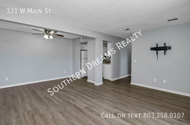 Building Photo - 331 W Main St