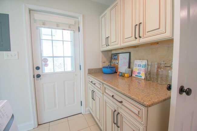 Building Photo - Coming Soon! 2 Bedroom 2 Bathroom with Optional Bonus in Haymount